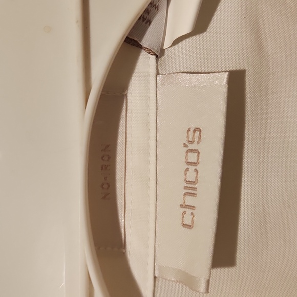 ❤️ NWT! CHICOS NO IRON BUTTON DOWN STRETCH COTTON POPLIN SHIRT, 8 -10 - Picture 4 of 8